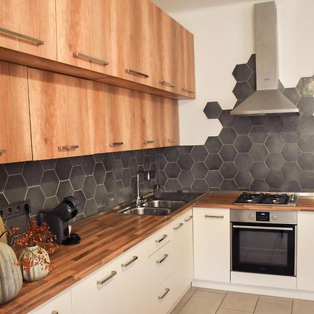 Foter Apartman Kiskunhalas Εξωτερικό φωτογραφία